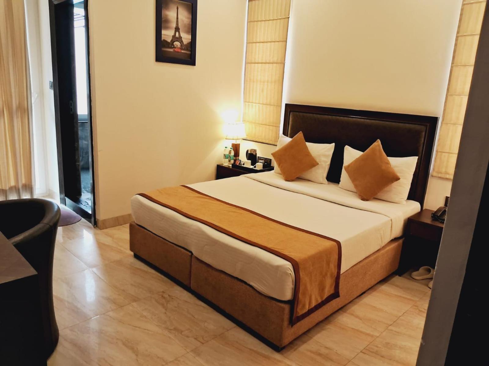 Anand Bhawan Hotel New Delhi Exterior photo