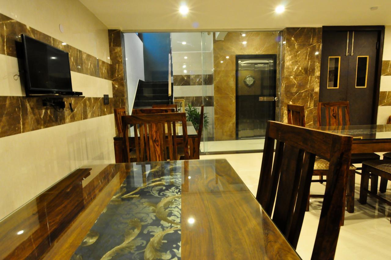 Anand Bhawan Hotel New Delhi Exterior photo